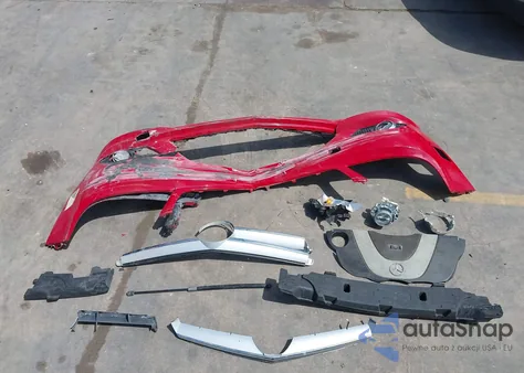 2010 Mercedes-Benz C 300 Luxury/Sport z USA, uszkodzony, nr VIN WDDGF5EB1AF431858